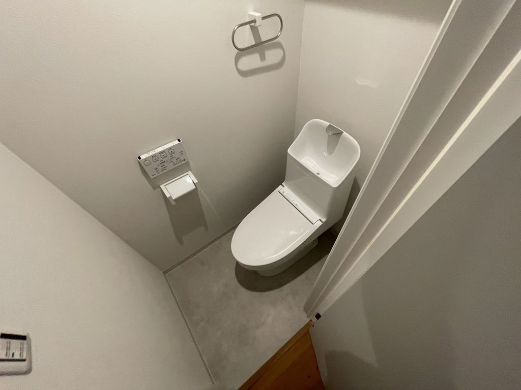 トイレ　トイレ