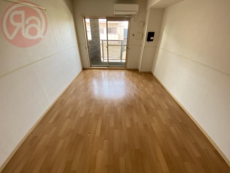 その他部屋・スペース　広くて明るい寝室