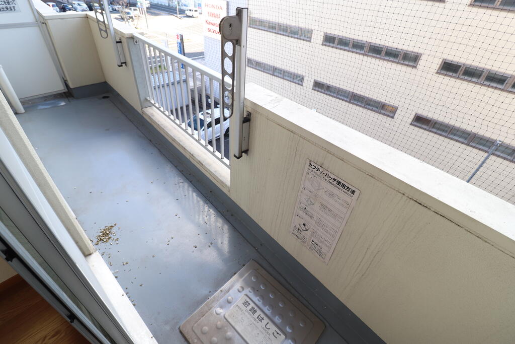 バルコニー　バルコニー