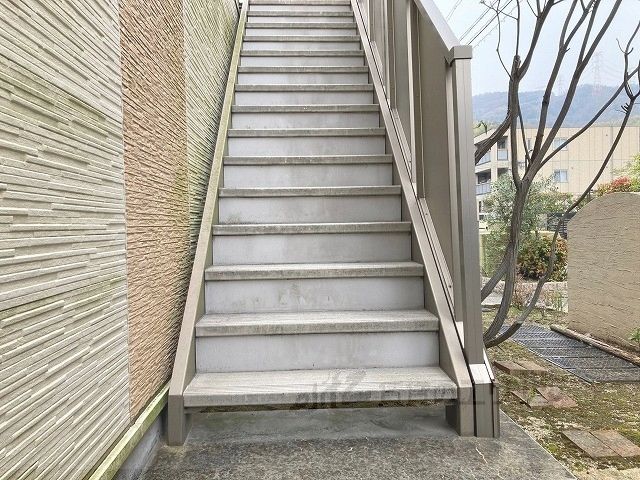 ロビー　階段
