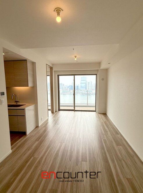 居室・リビング　※同マンション別室参考写真