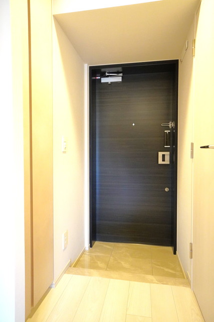 玄関　※写真は同タイプ住戸です。