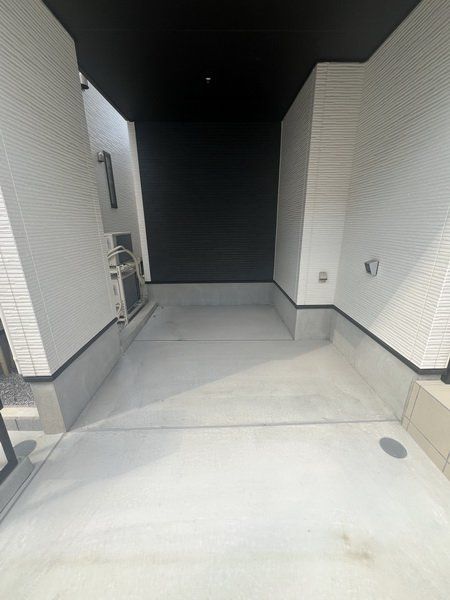 駐車場　バルコニー