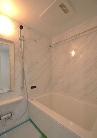 バス・シャワールーム　※別部屋参考写真