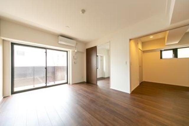 居室・リビング　※別部屋の写真です