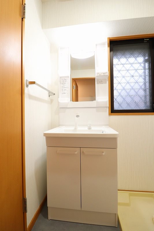 洗面設備　別部屋の写真使用