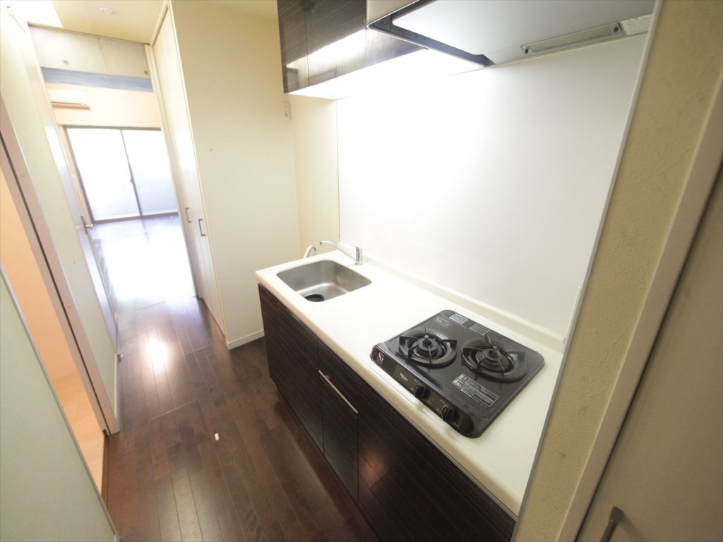 キッチン　システムキッチン（ガス2口コンロ付）