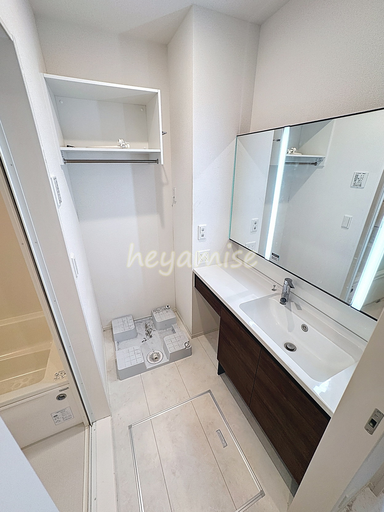 洗面設備　同型モデル