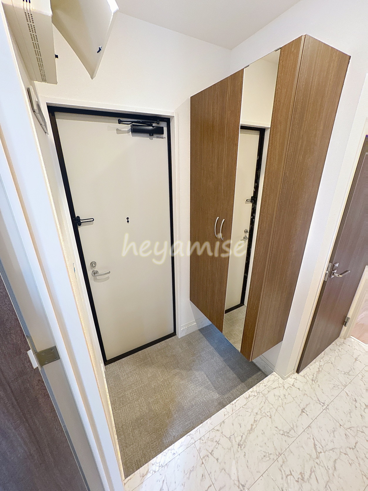 玄関　同型モデル