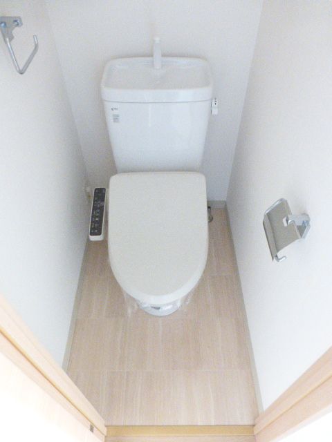 トイレ　※別部屋参考写真