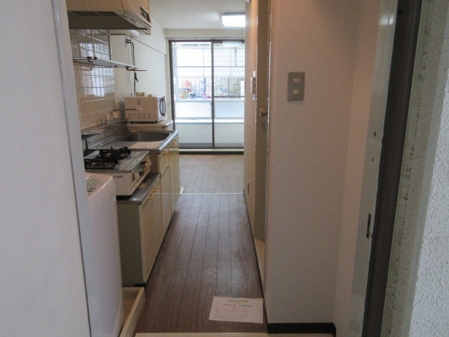 玄関　他の住戸の御写真です。