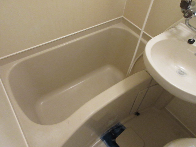 バス・シャワールーム　他の住戸の御写真です。