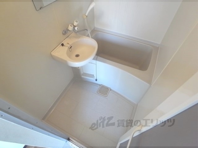 バス・シャワールーム　バス