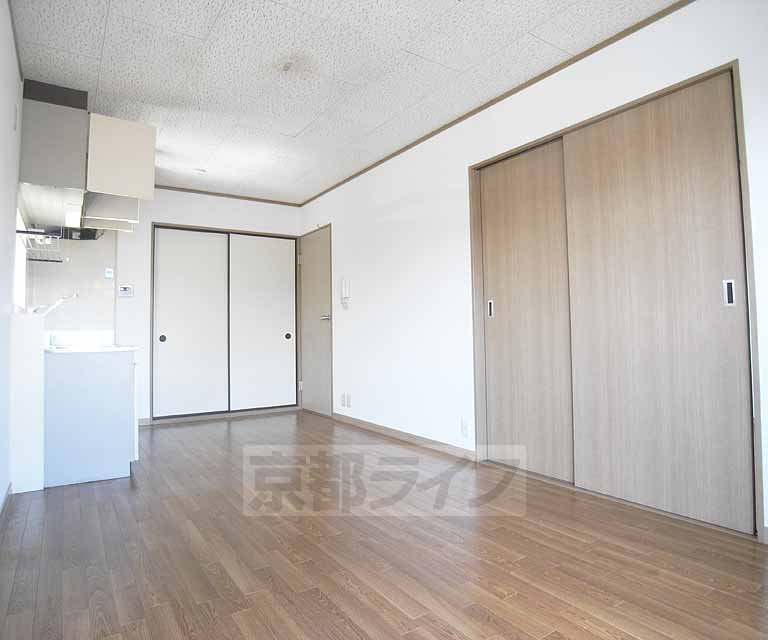 居室・リビング　広々した９帖のリビングです