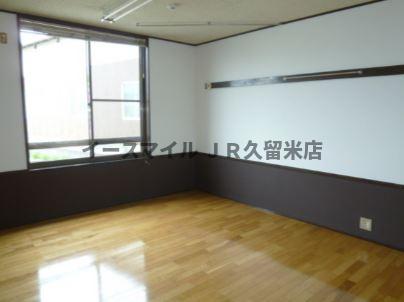 居室・リビング　こちらの居間で趣味の時間をお楽しみください