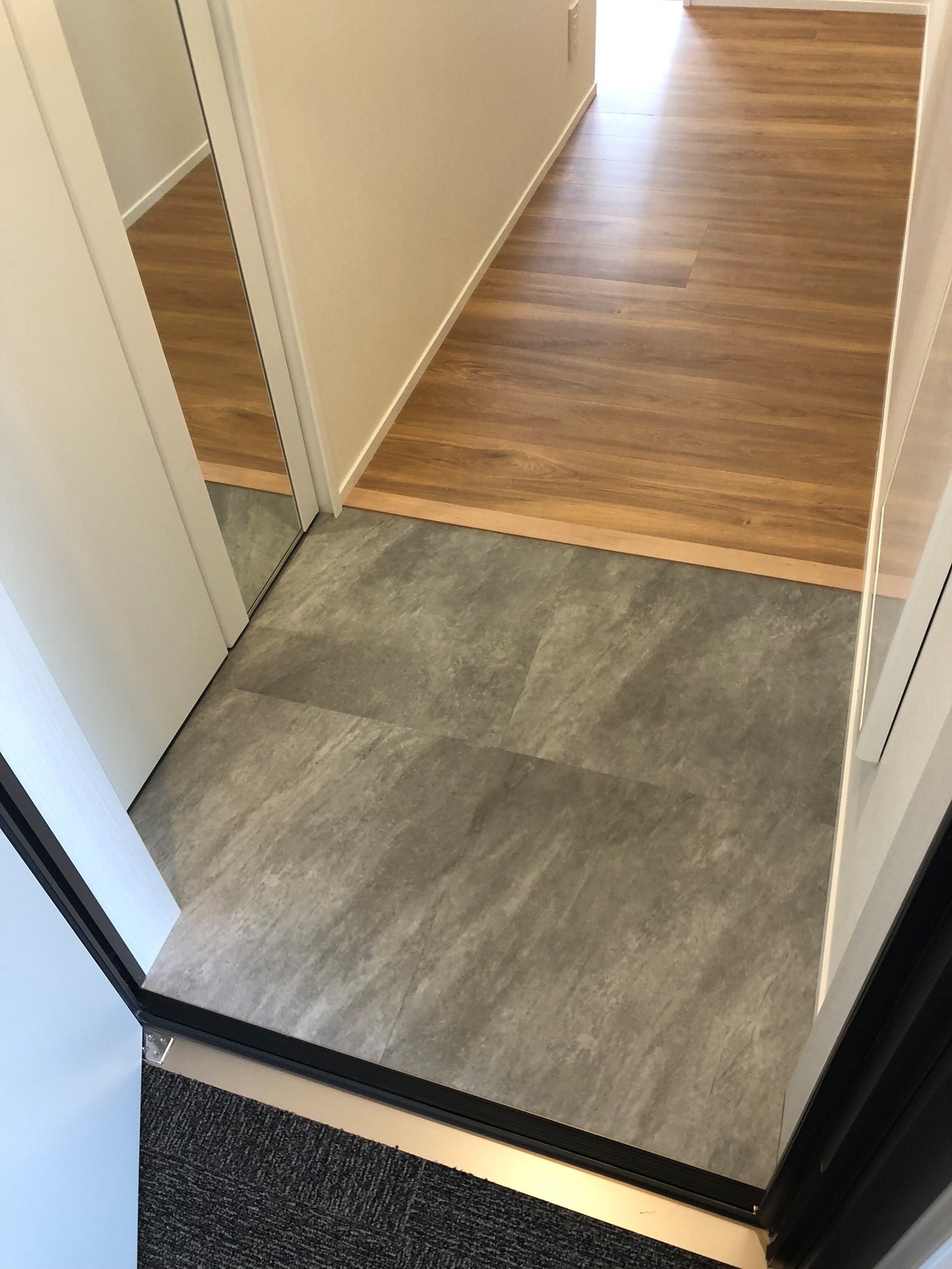 玄関　同タイプ