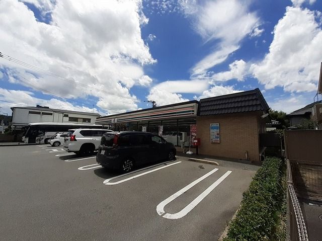 コンビニ　セブンイレブン（コンビニ）まで1000m