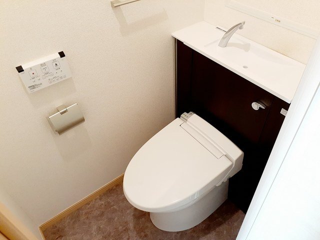 トイレ　ゆったりとした空間のトイレです