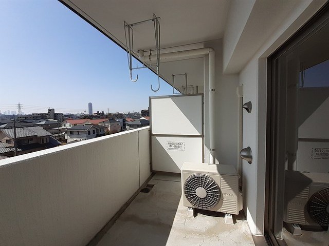 バルコニー　広々としたバルコニーです
