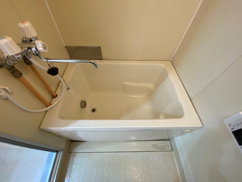 バス・シャワールーム　バス！