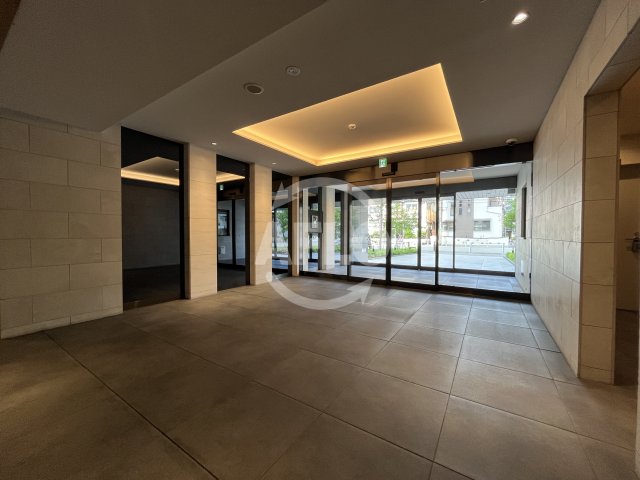 ロビー　スワンズシティ新大阪ヴィーヴォ　ロビー