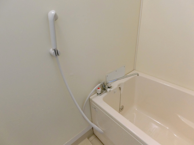 バス・シャワールーム　お問合せはシティホーム海田センター　082-821-2227