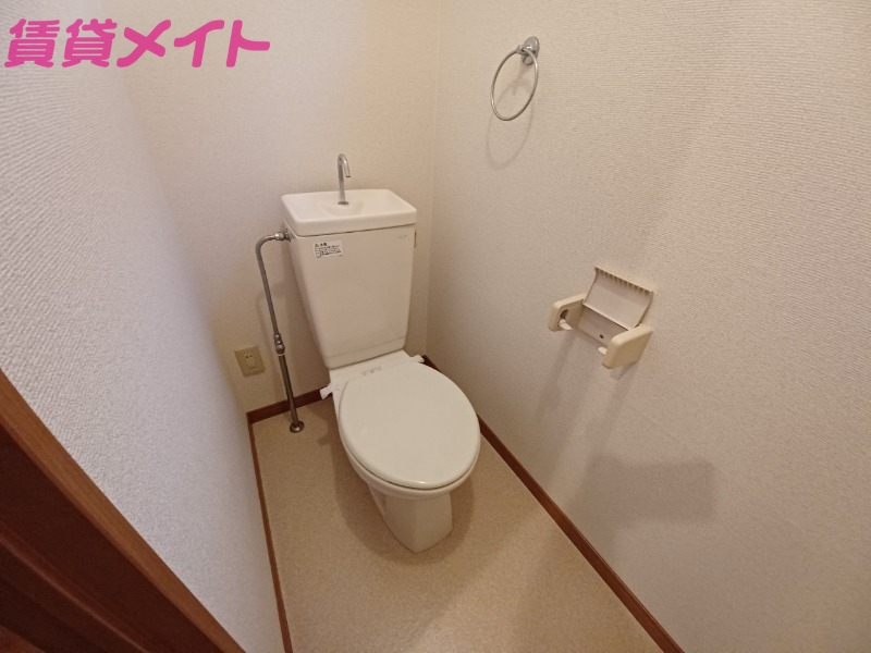 トイレ　別部屋参考写真です。