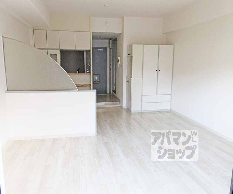 居室・リビング　広々としたお部屋です