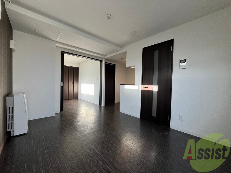 居室・リビング　広くてキレイなお部屋が広がっていて、充実した生活が送れそう。