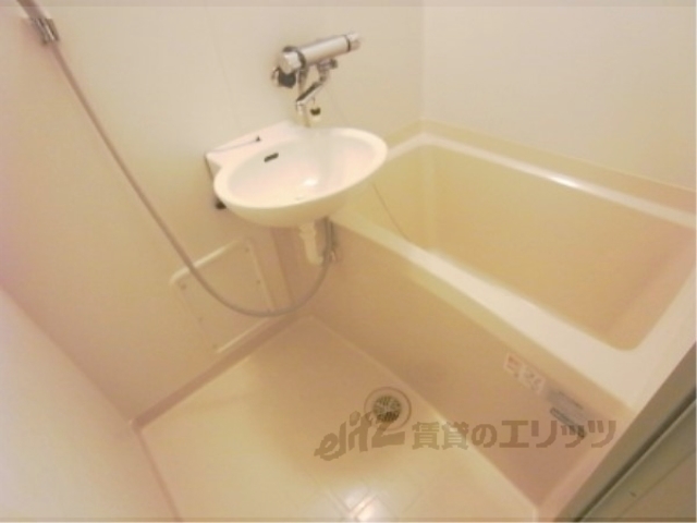 バス・シャワールーム　バス