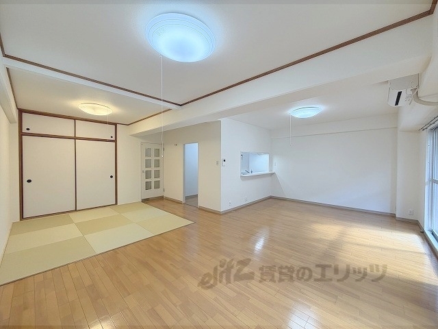 居室・リビング　リビング