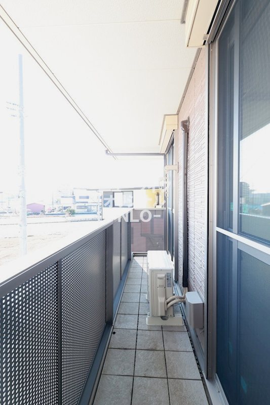 バルコニー　物干し竿を3本程度設置できます！