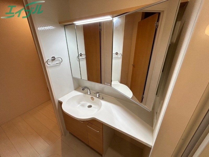 洗面設備　同物件別室写真