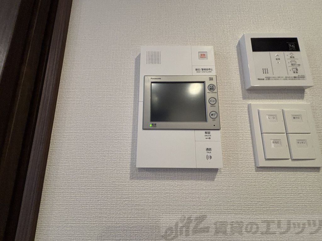 セキュリティ　モニター付きインターホン