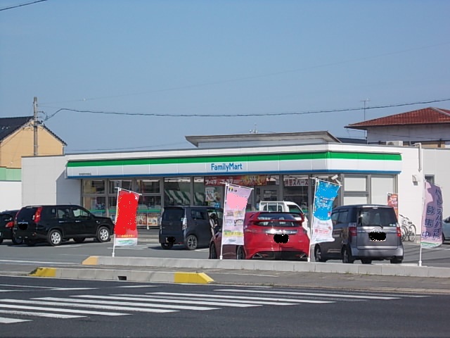 コンビニ　ファミリーマート（コンビニ）まで1000m
