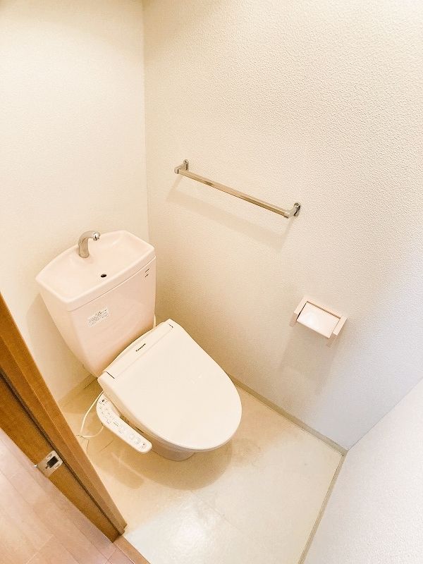 トイレ　トイレ