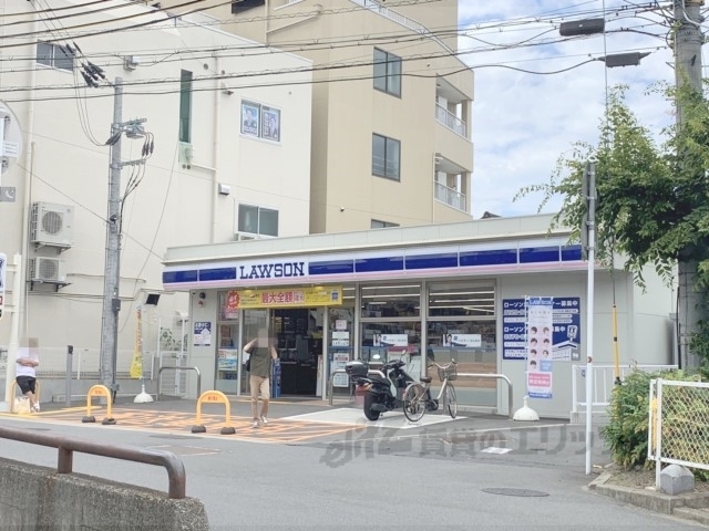 コンビニ　ローソン富雄駅北店（コンビニ）まで450m