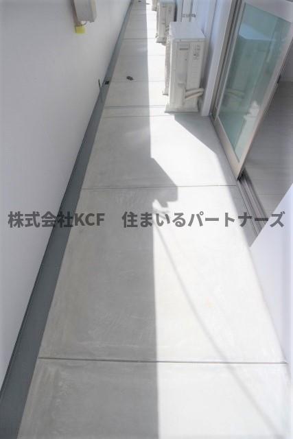 バルコニー　開放的で明るい空間を演出してくれるバルコニーです