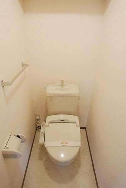 トイレ　☆嬉しい温水洗浄便座☆