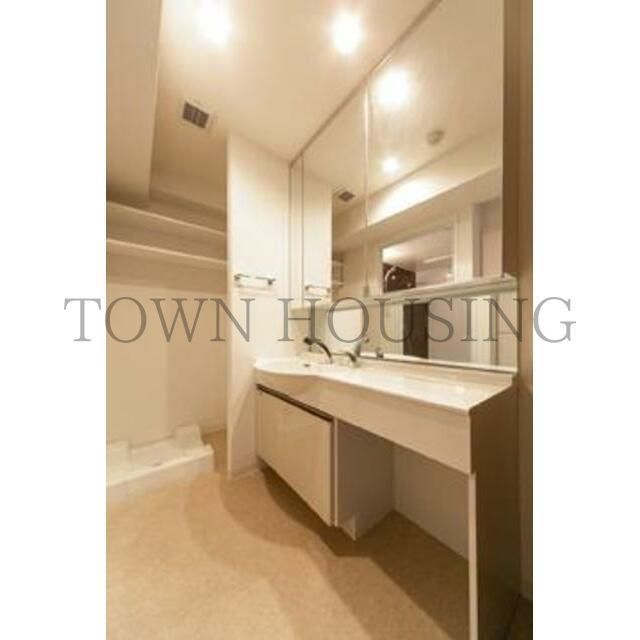 洗面設備　お部屋探しは株式会社　タウンハウジング　までお気軽にお問合…