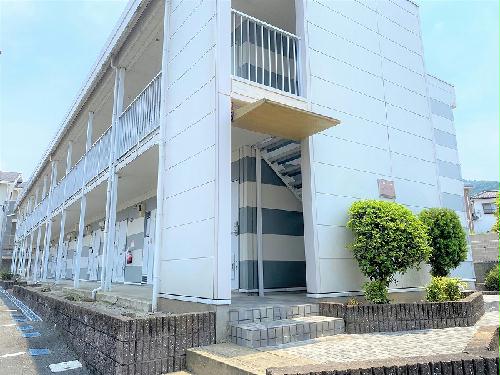 エントランス　設備・仕様は号室により異なる為、現況を優先致します。