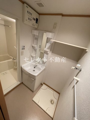 洗面設備　【八反丸ビルII】洗面所です