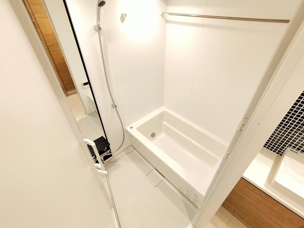 バス・シャワールーム　別のお部屋の写真です