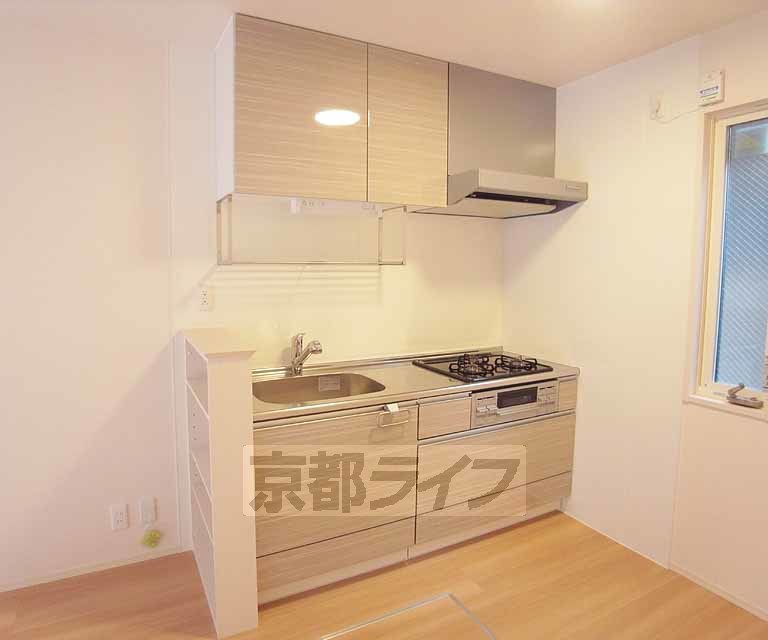 キッチン　大きなシステムキッチンです