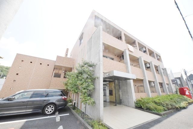 建物外観　重厚なＲＣ造マンション♪