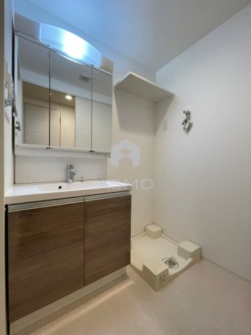 洗面設備　同マンション別部屋　参考写真