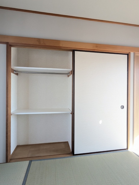 収納　和室　押し入れ