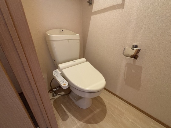 トイレ　※別部屋の写真です