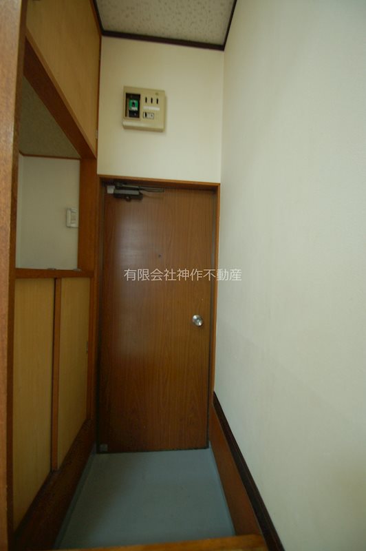 玄関　下駄箱