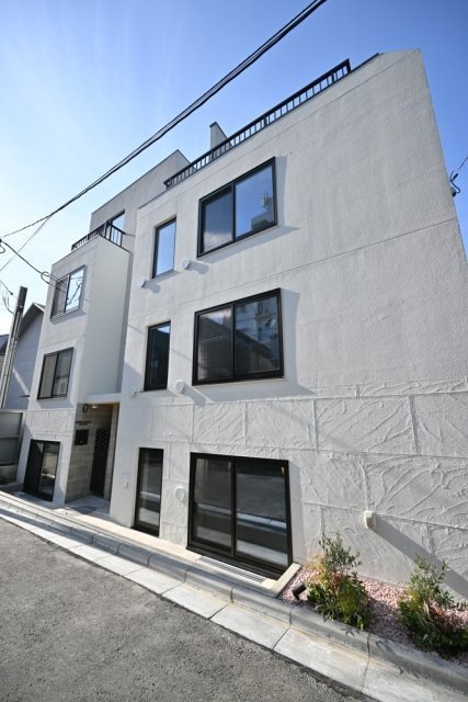 建物外観　外観は落ち着いています